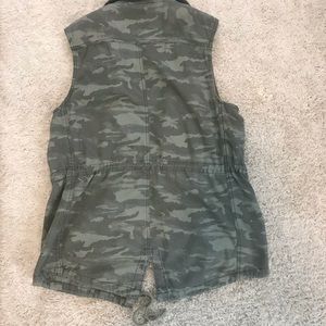 Maurices Jackets & Coats - Maurices camo vest. Maurices Jackets & Coats - Maurices camo vest.